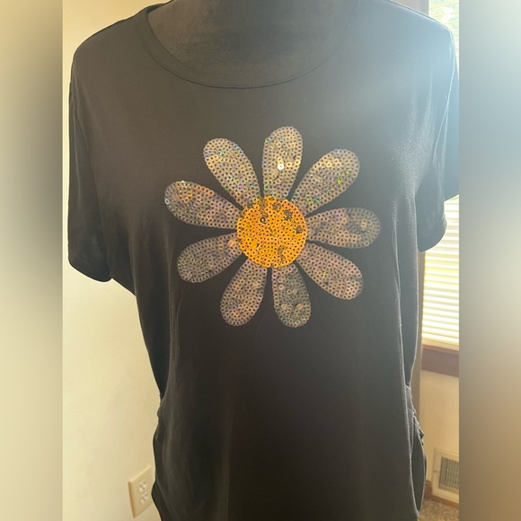 No Boundaries Top - Picture 2 of 6